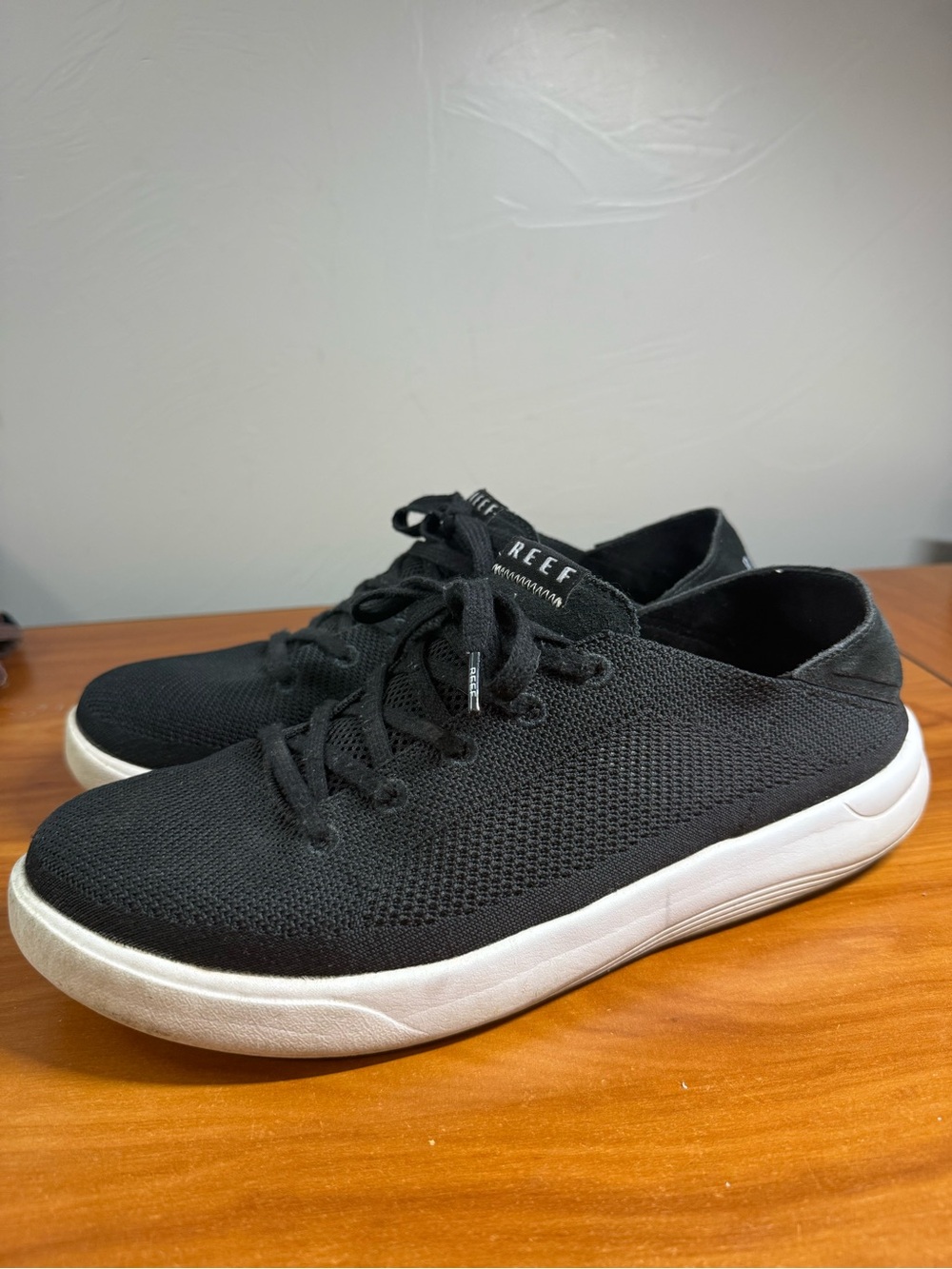 REEF SwellSole Neptune Men's Black White Lace Up Knit Comfort Shoes Size 12